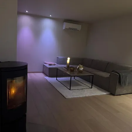 Modern With A View, Easy Access To World Championships Feriehus *