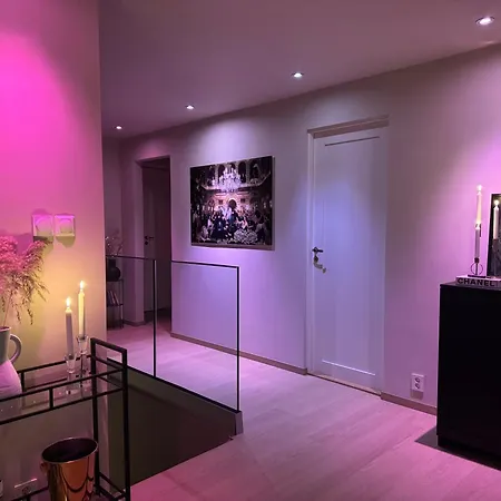 Modern With A View, Easy Access To World Championships *